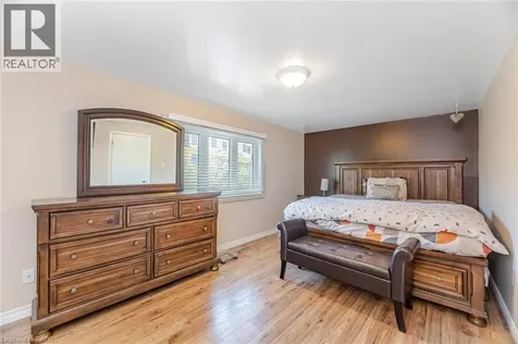 1021 Falgarwood Drive Oakville ON L6H 1N7