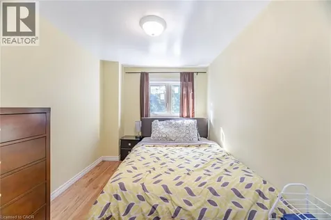 1021 Falgarwood Drive Oakville ON L6H 1N7