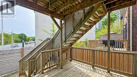 9 Edgedale Road Toronto (north St. James Town) ON M4X 1N5