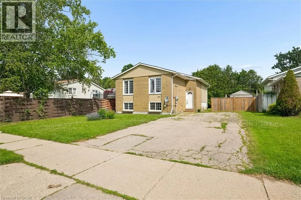 154 Graham Crescent Stratford ON N5A 7G5