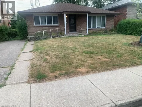 17 West Park Avenue Hamilton ON L3S 3M4
