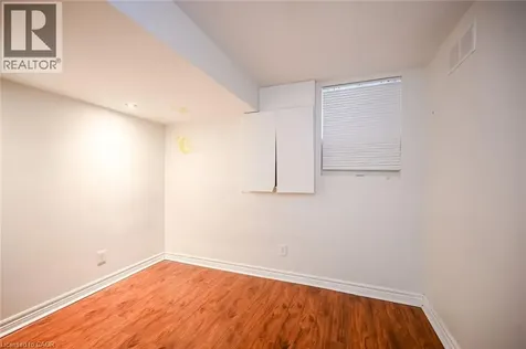 17 West Park Avenue Hamilton ON L3S 3M4