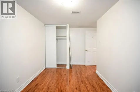 17 West Park Avenue Hamilton ON L3S 3M4
