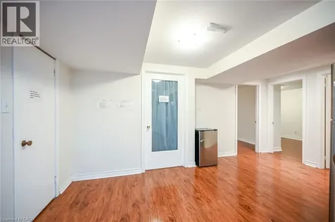 17 West Park Avenue Hamilton ON L3S 3M4