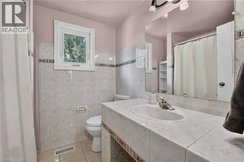 49 Birchpark Drive Grimsby ON L3M 4M9