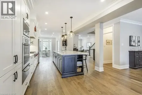 21 Chisholm Street Oakville ON L6K 3W2