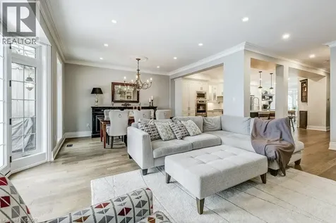 21 Chisholm Street Oakville ON L6K 3W2