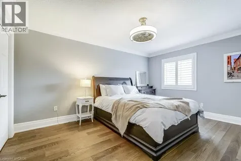 21 Chisholm Street Oakville ON L6K 3W2
