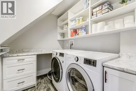 21 Chisholm Street Oakville ON L6K 3W2