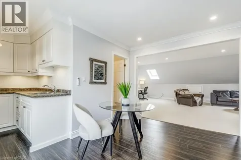 21 Chisholm Street Oakville ON L6K 3W2