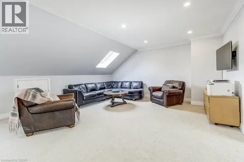 21 Chisholm Street Oakville ON L6K 3W2