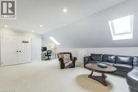 21 Chisholm Street Oakville ON L6K 3W2