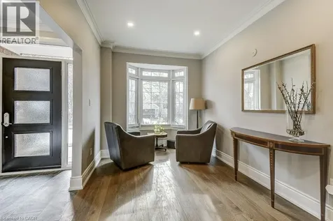 21 Chisholm Street Oakville ON L6K 3W2