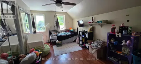 459 Somerset Street Pembroke ON K8A 4C5