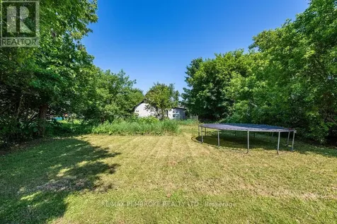 459 Somerset Street Pembroke ON K8A 4C5