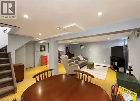 47 Weir Street South Hamilton ON L8K 3A3