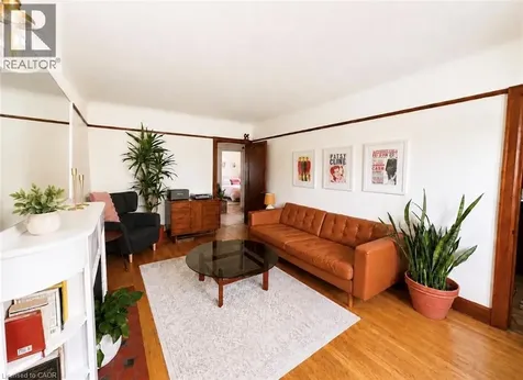 47 Weir Street South Hamilton ON L8K 3A3