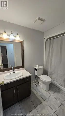 1059 Silverdale Drive Windsor ON N9G 2S1