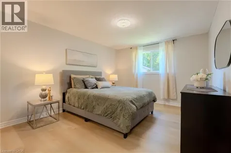 80 Chilton Drive Stoney Creek ON L8J 1M4