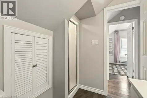 13 Richmond Street Hamilton ON L8P 4J3