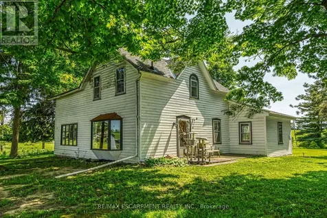 1216 Sawmill Road Hamilton ON L9G 3L1