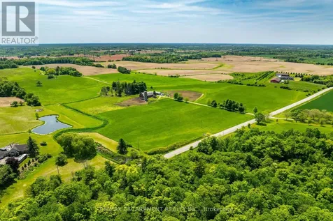 1216 Sawmill Road Hamilton ON L9G 3L1
