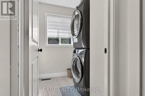 664 Dolby Crescent Milton (be Beaty) ON L9T 5V5