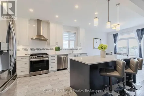 152 Finsbury Avenue Ottawa ON K2S 2P5