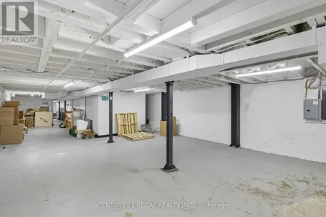 1700 St Clair Avenue West Toronto (weston-pellam Park) ON M6N 1J1
