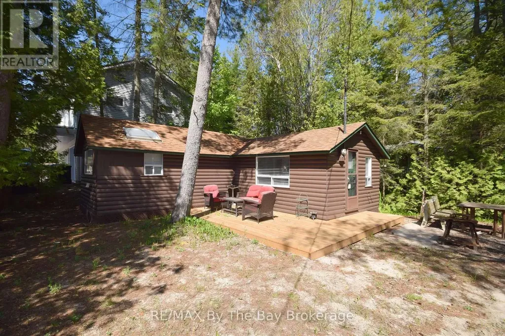 465 Bluewater Lane Wasaga Beach ON L9Z 2P4