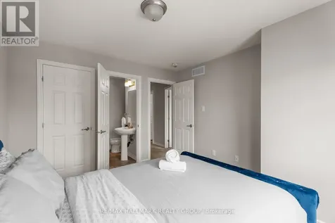 404 Rosingdale Street Ottawa ON K2R 1G9