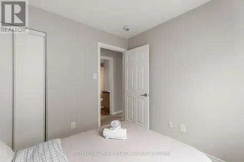 404 Rosingdale Street Ottawa ON K2R 1G9