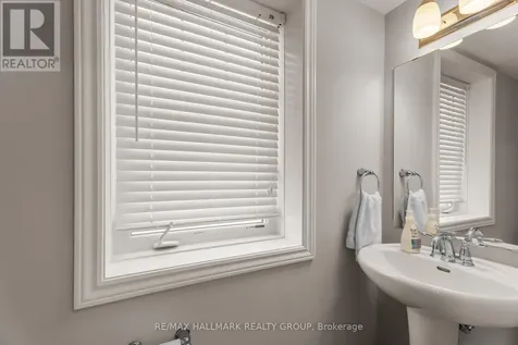 404 Rosingdale Street Ottawa ON K2R 1G9