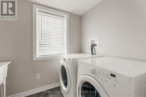 404 Rosingdale Street Ottawa ON K2R 1G9