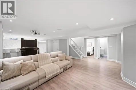 4315 Credit Pointe Drive Mississauga ON L5M 3J8