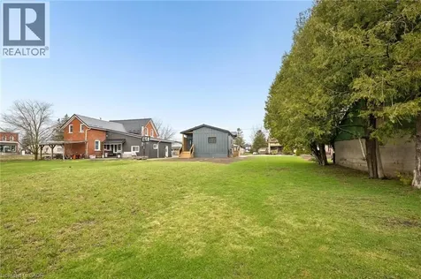 215 Winstanley Street Monkton ON N0K 1P0