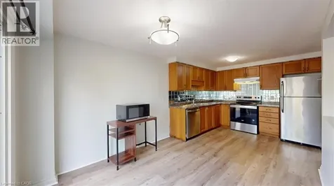 980 Creekside Drive Waterloo ON N2V 2W5