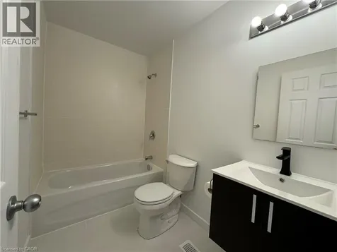 133 Highriver Trail Welland ON L3C 0H6