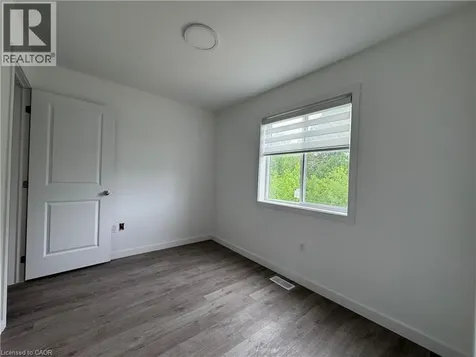 119 Highriver Trail Welland ON L3C 0H6