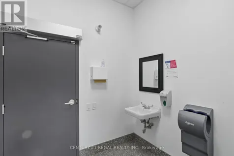1700 St Clair Avenue West Toronto (weston-pellam Park) ON M6N 1J1