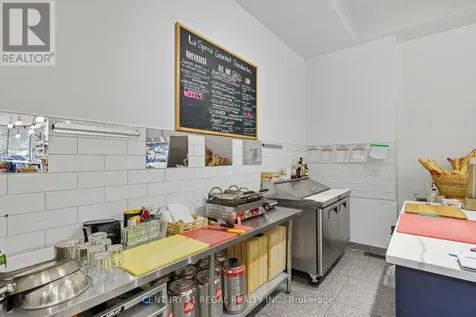 1700 St Clair Avenue West Toronto (weston-pellam Park) ON M6N 1J1