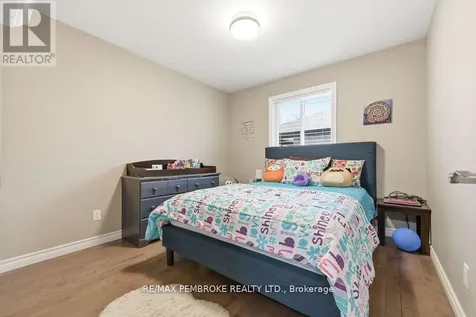 21A East Street Petawawa ON K8H 2N7