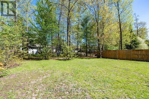 21A East Street Petawawa ON K8H 2N7