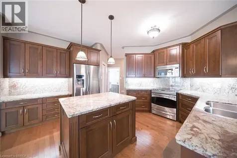 37 Mulberry Lane Port Dover ON N0A 1N6
