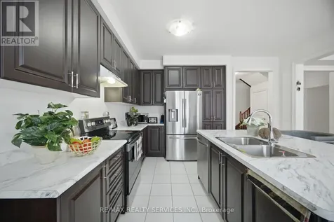 585 Dougall Avenue Caledon ON L7C 3Z2