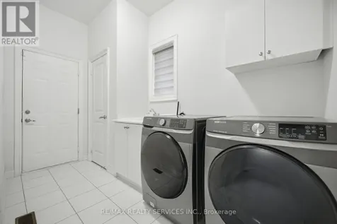 585 Dougall Avenue Caledon ON L7C 3Z2