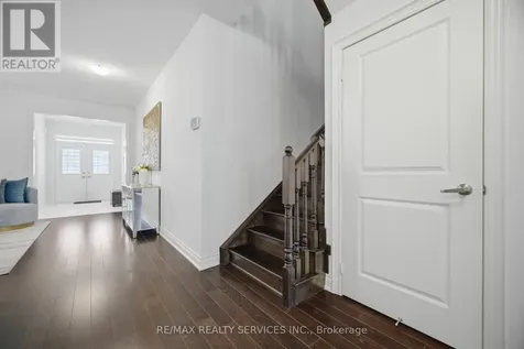 585 Dougall Avenue Caledon ON L7C 3Z2