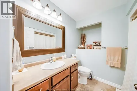 298 Kempt Street Amherstburg ON N9V 2H8
