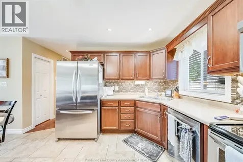 298 Kempt Street Amherstburg ON N9V 2H8