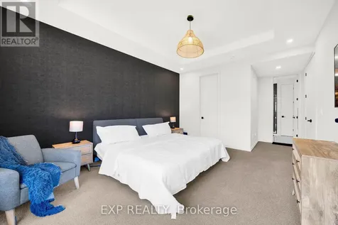 708 Wooler Place Ottawa ON K1T 0T6